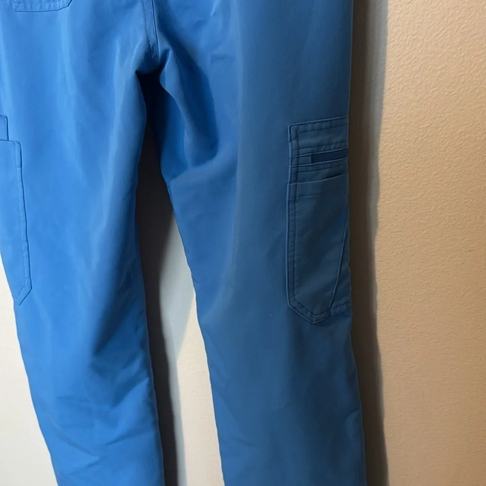 FIGS Cairo Cargo Scrub Pants Men’s Small Short Blue EUC Nurse Healthcare